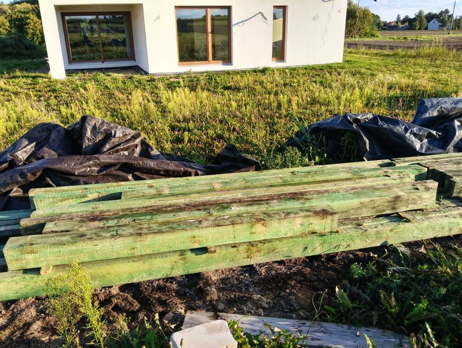 Drewno konstrukcyjne więźba dachowa drewno budowalne