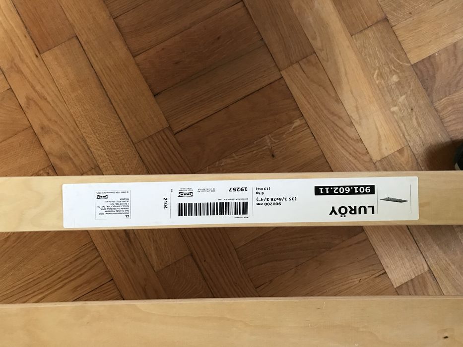 Białe łóżko IKEA Hemnes w komplecie z materacem