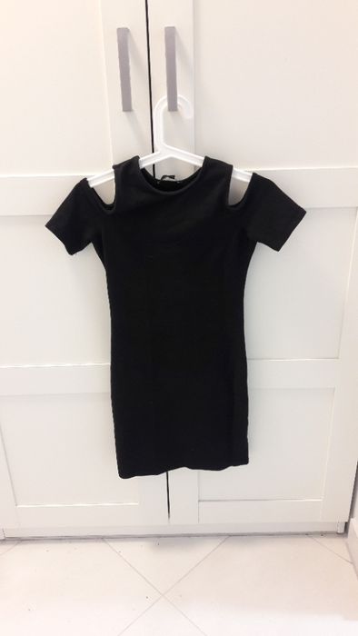 Czarna sukienka Tally Weijl cold arms