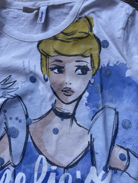 Bluzeczka Benetton biała ze rysunkiem królewny 160