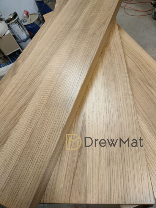 Stopnie dębowe schody