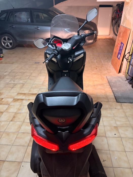 Vendo Xmax 250cc  10700kms  2017
