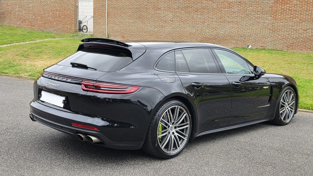 Porsche  Panamera  4 E-Hybrid