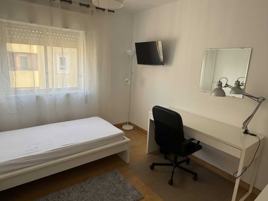 Quartos para estudantes - FCT NOVA e Egas Moniz - Monte de Caparica