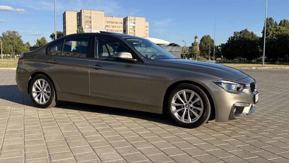 Продам bmw f30(fL) рестайлінг