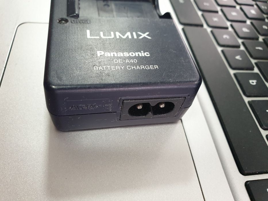 Зарядное устройство PanaSonic DE-A40B  (vsk0698(Fujifilm