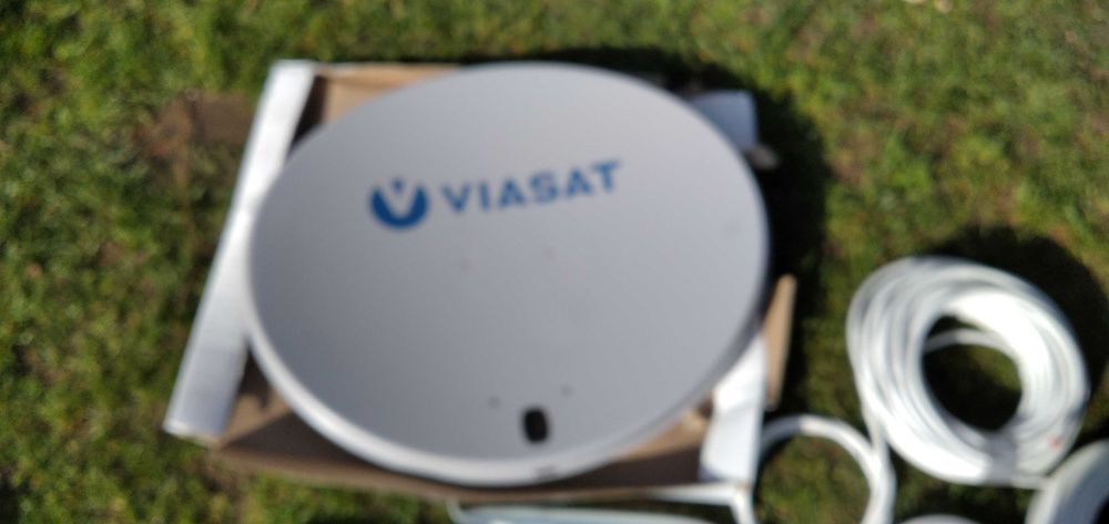 Antena satelitarna 60 cm. cały komplet /nowa/