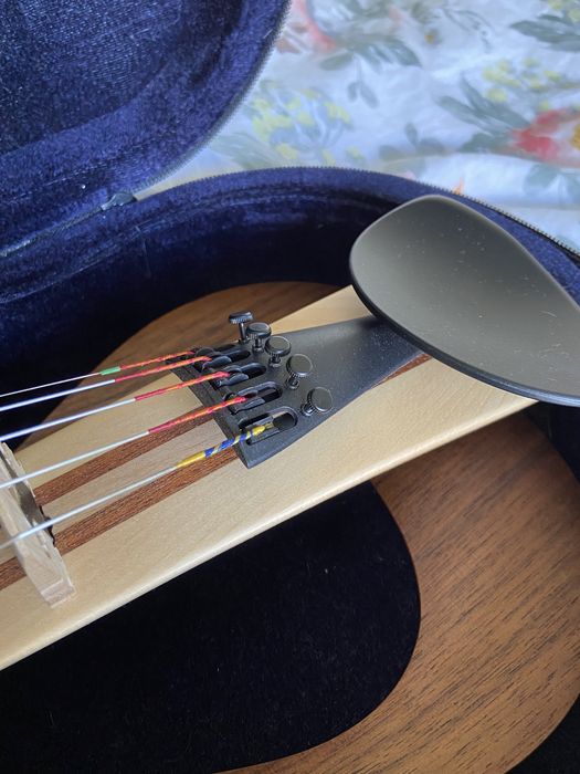 Skrzypce/altówkę elektryczne Yamaha 5 strunowe