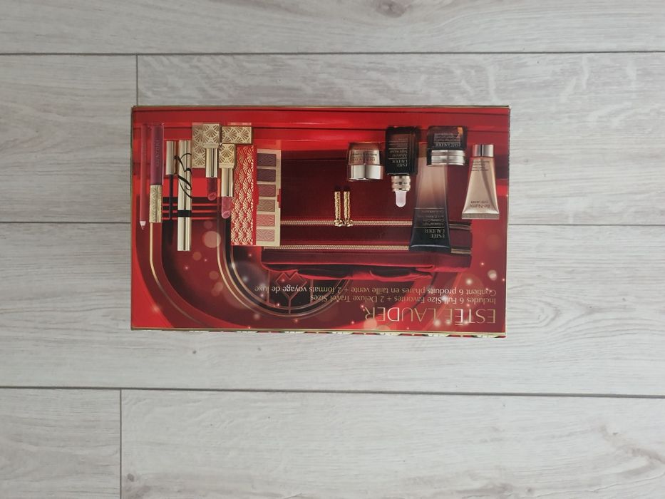 Eeste Lauder kosmetyczka czerwona kuferek viralowa