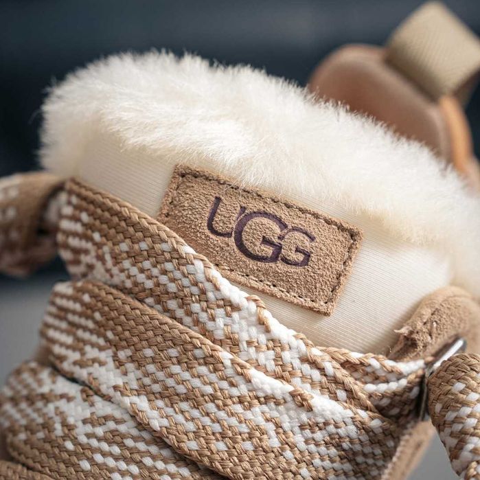 UGG Lowmel Sand R.36
