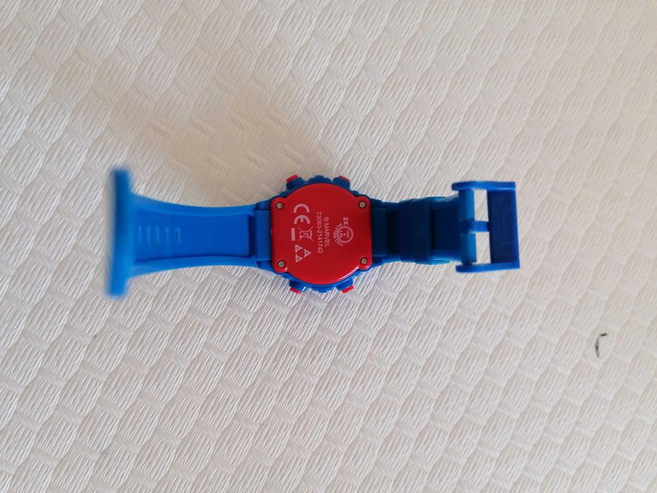 Vendo relógios de criança