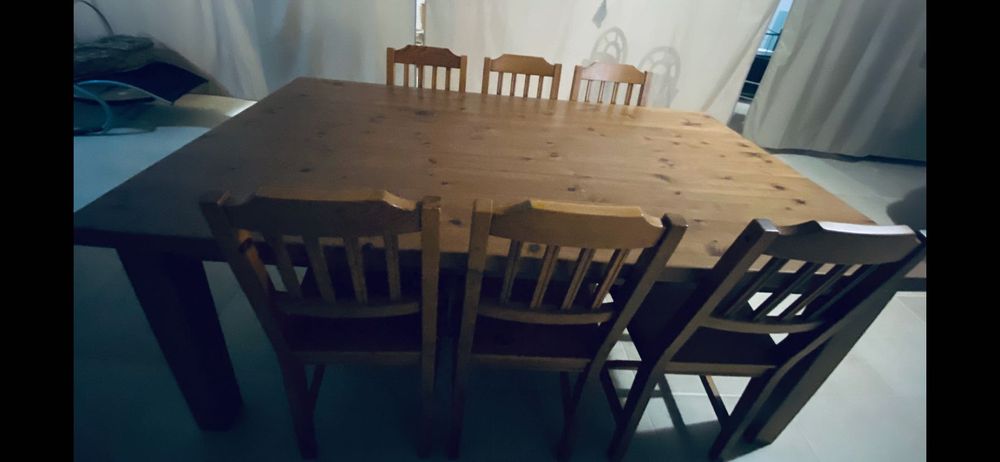 Vendo mesa de jantar com 6 cadeiras ikea