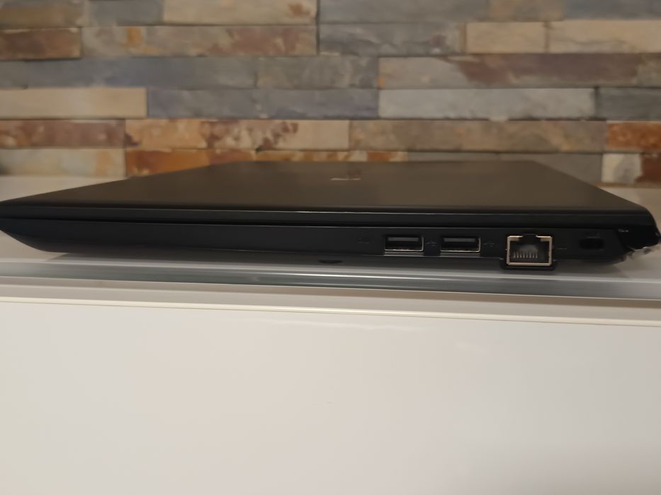 Toshiba Dynabook / i3-10110U  / 16GB RAM / NVMe 256GB