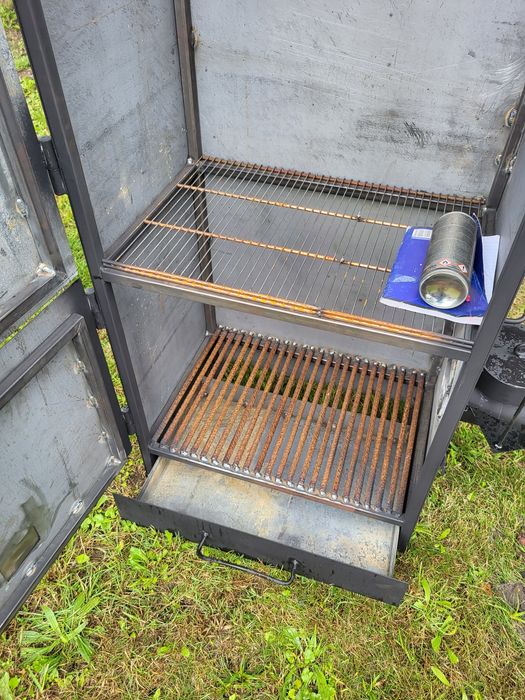 Super, masywna wędzarnia z bocznym paleniskiem