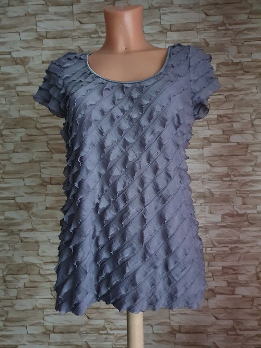 Koszulka t-shirt w falbanki M