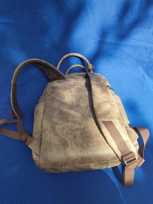 Mochila Rivacase Vagar 13.3'' - Beige