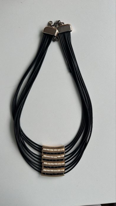 Кольє чорне на застібці