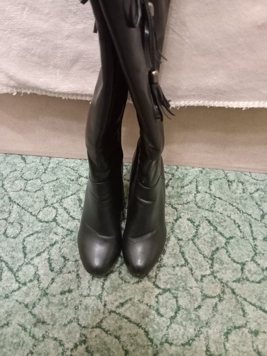 Сапоги на підборах