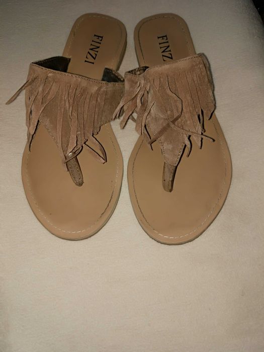 * * * * * NovoS Chinelos de franjas 38 * * * * *