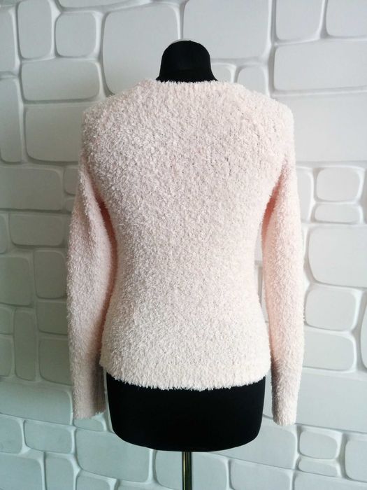 Sweter z cekinowym reniferem