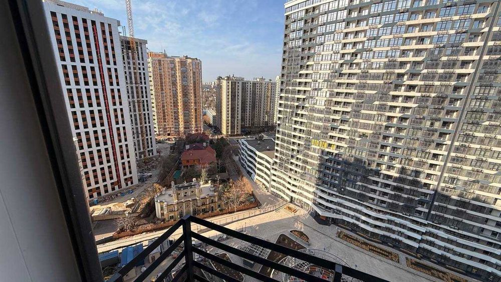 Продам квартиру у моря в ЖК Атмосфера с балконом. Аркадия.