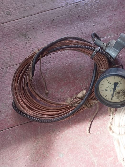 Продам манометр МТП 60