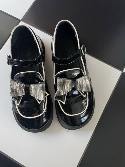 Взуття шкільне дитяче