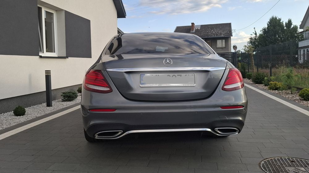Mercedes W213 E220 4matic