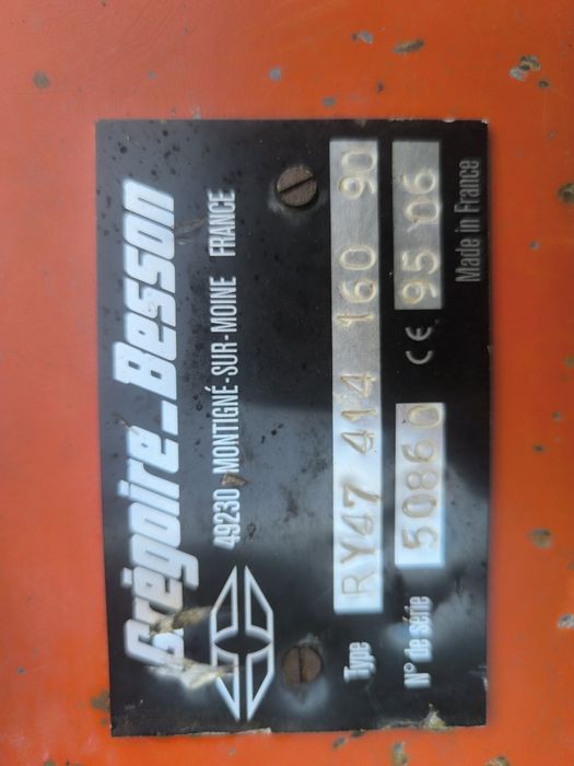 Pług 5 Gregoire Besson Zabezpieczenia hydrauliczne Liniowanie