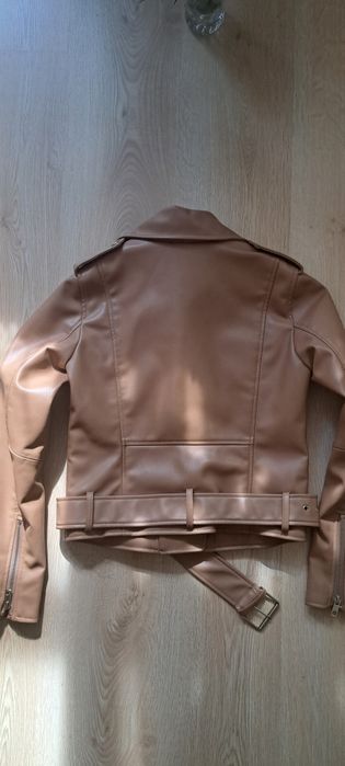 Куртка підліткова на дівчинку  від Zara, розмір XS, світло -коричнева, в ідиальному стані