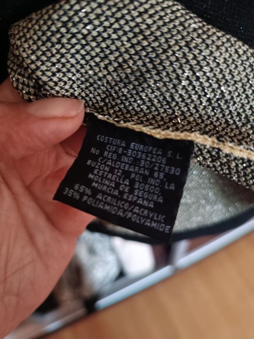 Продам шикарный свитер Испания- не дорого