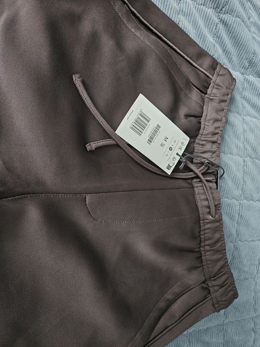 Spodnie dresowe Bershka r.M