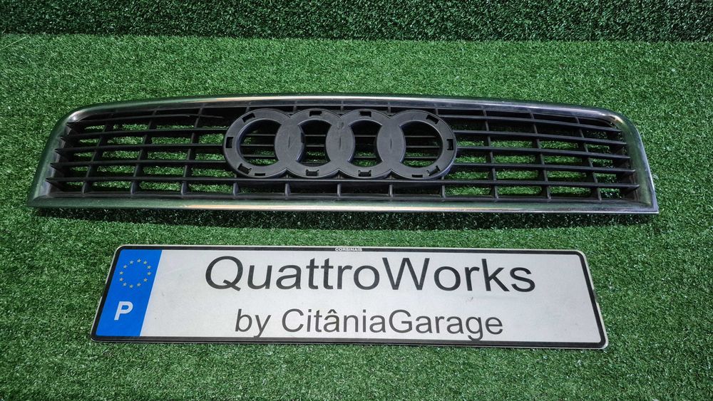 Grelha Capo Audi A4 B6 8E Original Bom Estado - Falta Simbolo AUDI