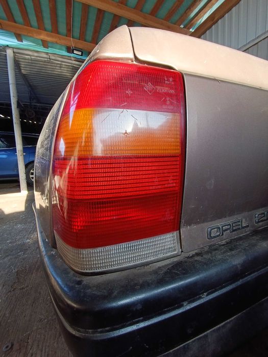 Стоп Опель Омега А Задние фары Стопы Opel Omega A Седан