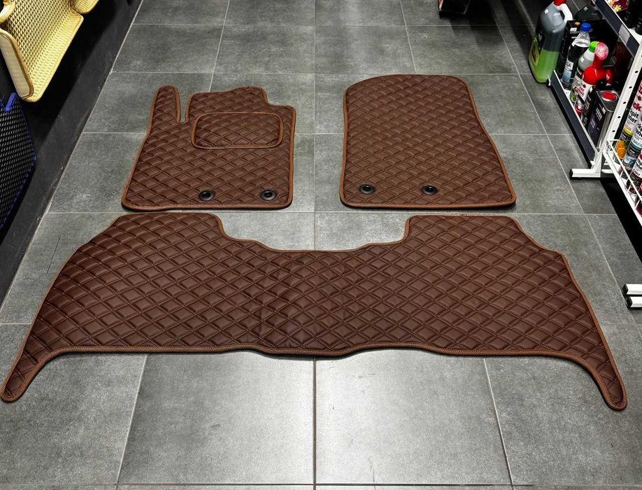 Коврики із екошкіри для Тайота\ Toyota Camry\ Corolla\ Venza\ еко кожа