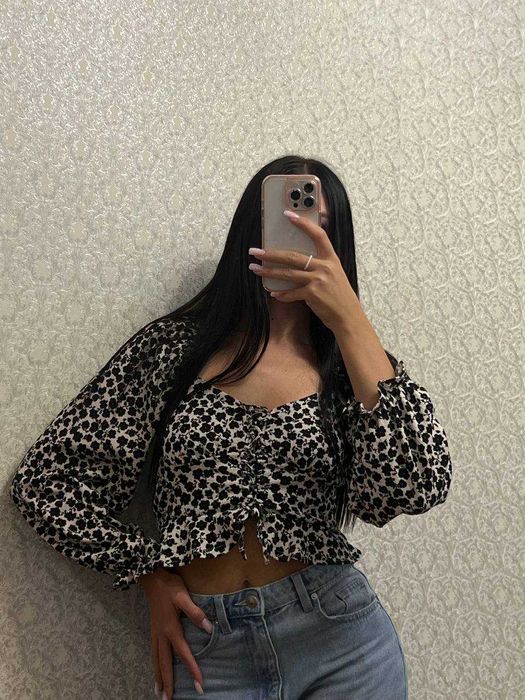 Блузки жіночі різні