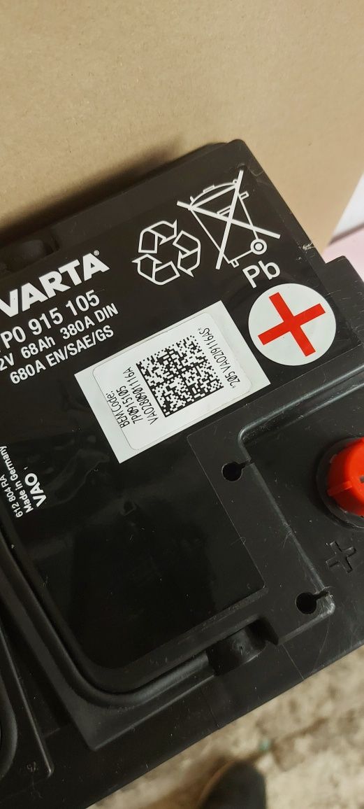 Akumulator VARTA AGM 68Ah 680A (7P0 915 105) 