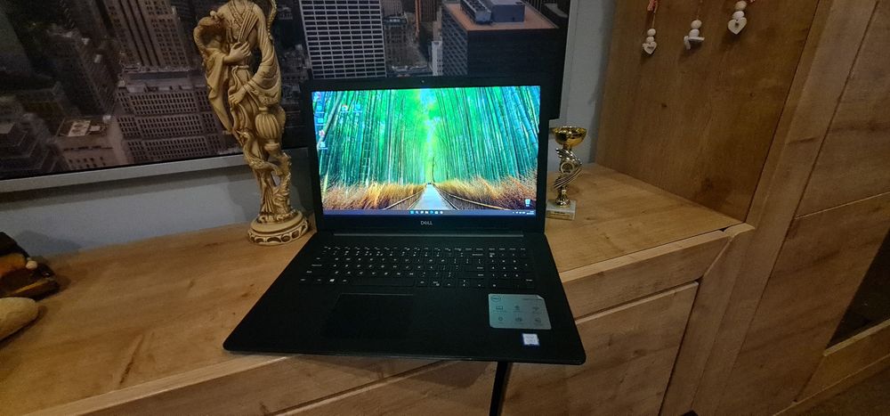 Laptop Dell 17  3000