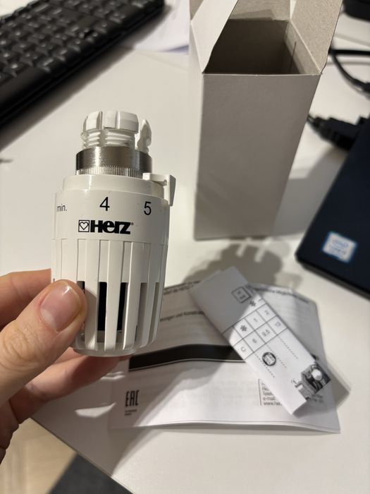 Głowica termostatyczna HERZ Nowa