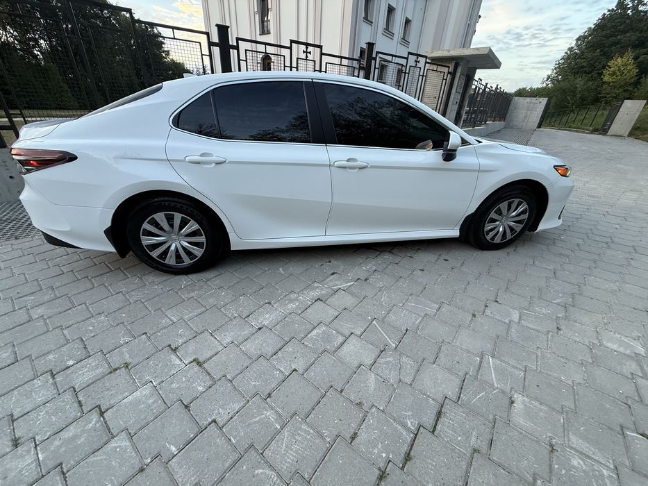 Продам економну TOYOTA CAMRY Hybrid