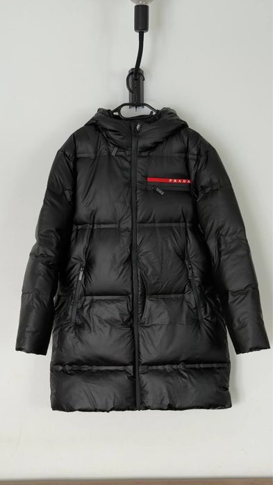 Пуховик Prada розмір М новий Куртка