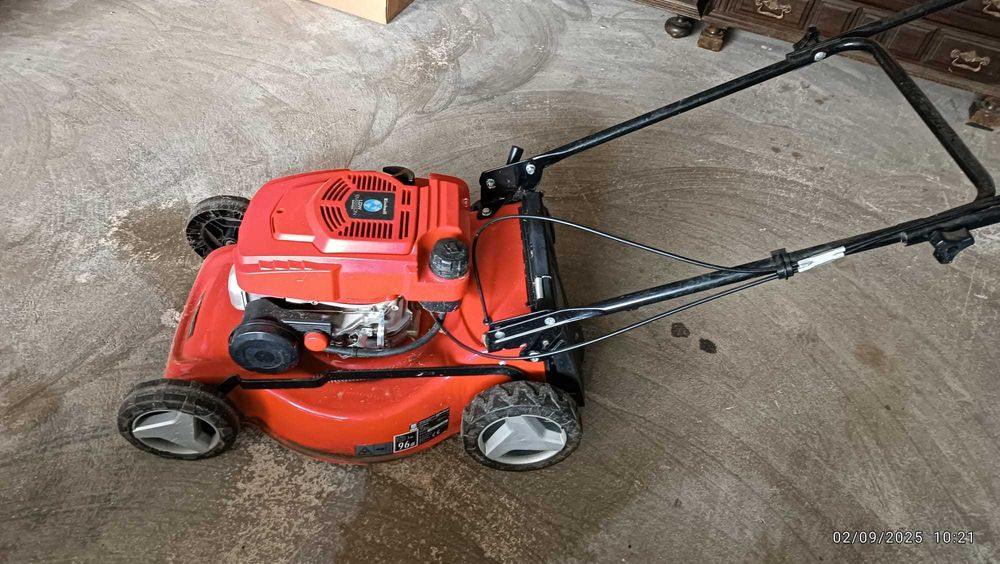 Vendo Máquina Corte de Relva e Roçadora