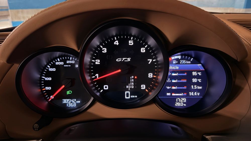 Porsche Cayman GTS (981)