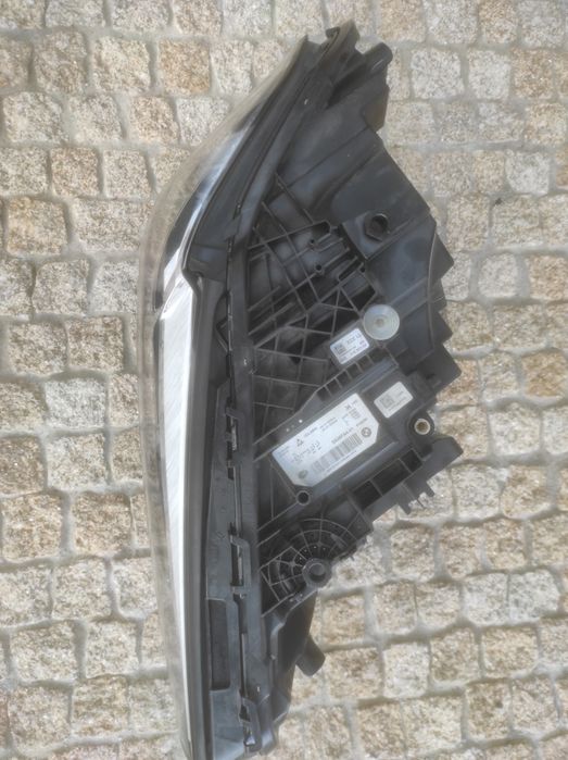 Farol direito BMW série 5 G30 G31 LCI Full led