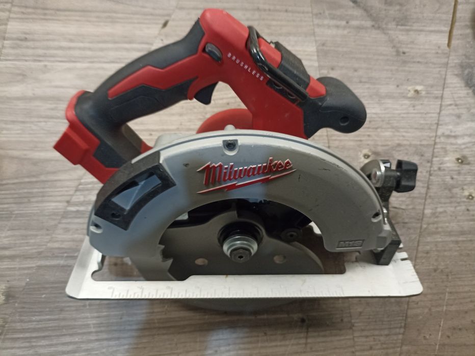 Акумуляторний перфоратор, циркулярка, імпакт Milwaukee (БУ)