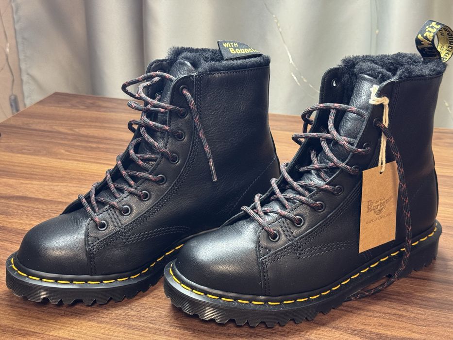 Dr. Martens Barton Black EU 42 / UK 8 / US 9