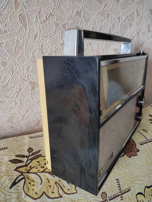 Продается советский радиоприемник