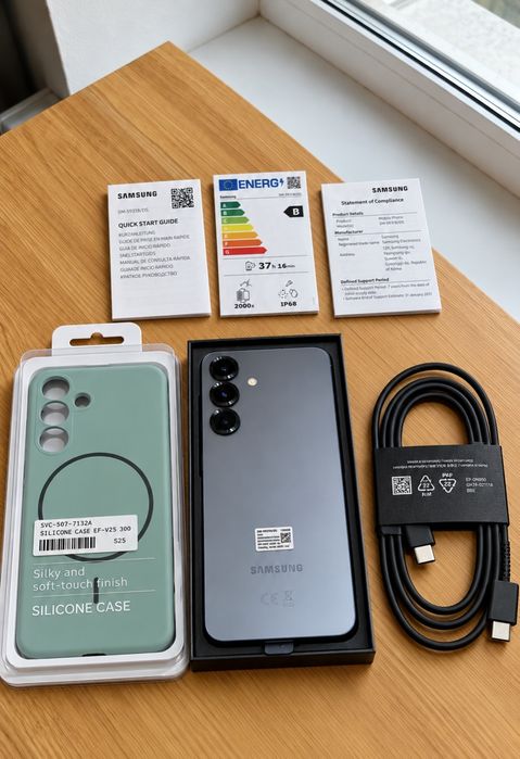 Samsung S25 - 12/128Гб, 6.2" / 2 фізичні СІМ + еСІМ, офіційний - міжнародний, є гарантія!