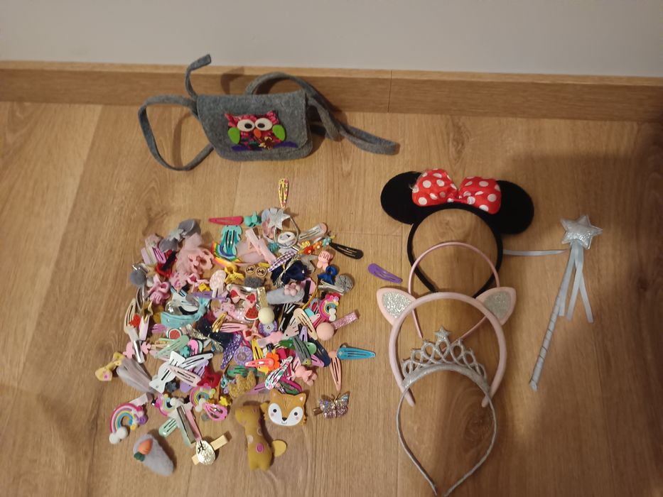 Zestaw do włosów (opaski, spinki) + torebka