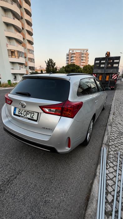 Toyota Auris Touring Sports 1.4 D-4D | 2014 |